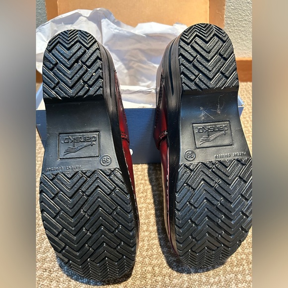 Dansko Tia Cordovan Cabrio 39 Leather Clog Mary Jane style US size 8.5. Vintage. - Picture 2 of 9